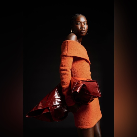 H&M Off Shoulder Dress - Picture 4 of 7